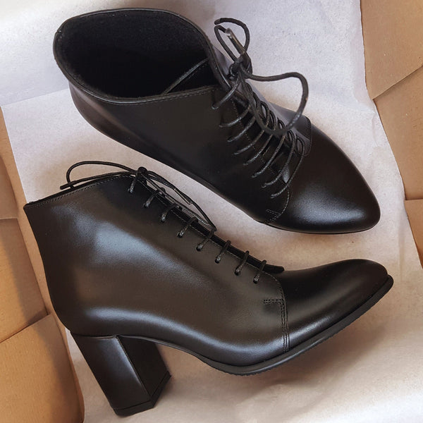 Diane Marie Ghete Dama Ghete dama din piele naturala neagra Anvers